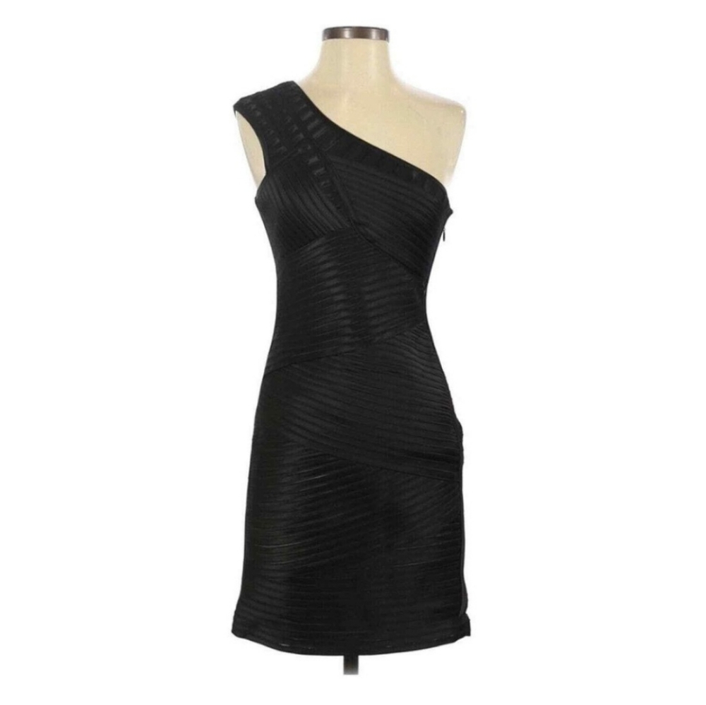 BCBGMaxAzria Sleek One-Shoulder Black Form Fitting Bandage Textured Dress Size 2